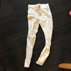 Uniqlo high rise white jeans